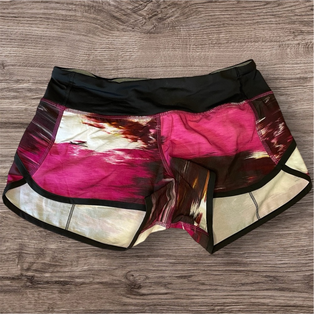 Lululemon Speed Up Low-Rise shorts S4